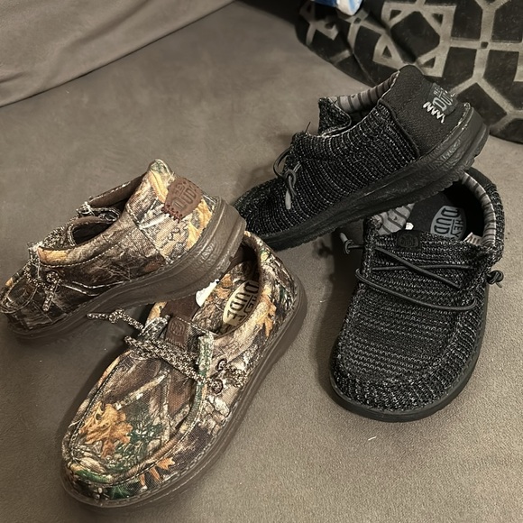 Hey Dude Kids Sneakers in Black and Camo - Picture 2 of 7